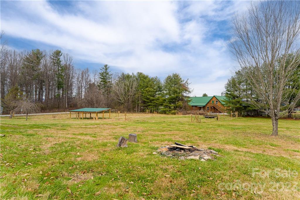 711 Crest Road Flat Rock, NC 28731 - Photo 31 of 36 Gallery Image 31