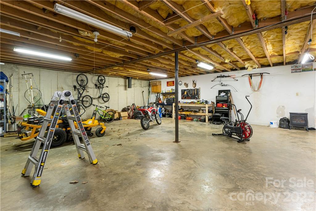 711 Crest Road Flat Rock, NC 28731 - Photo 35 of 36 Gallery Image 35