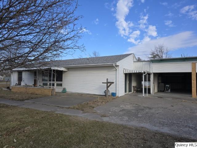 222 North Madison Street Carthage, IL 62321 - Photo 18 of 23