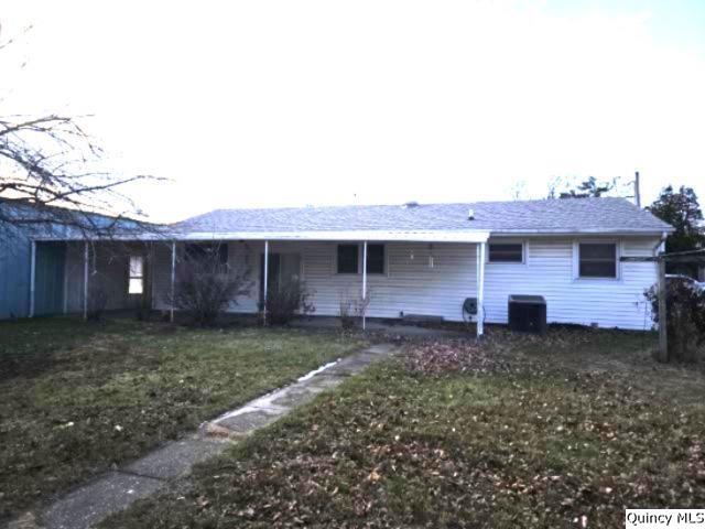 222 North Madison Street Carthage, IL 62321 - Photo 19 of 23