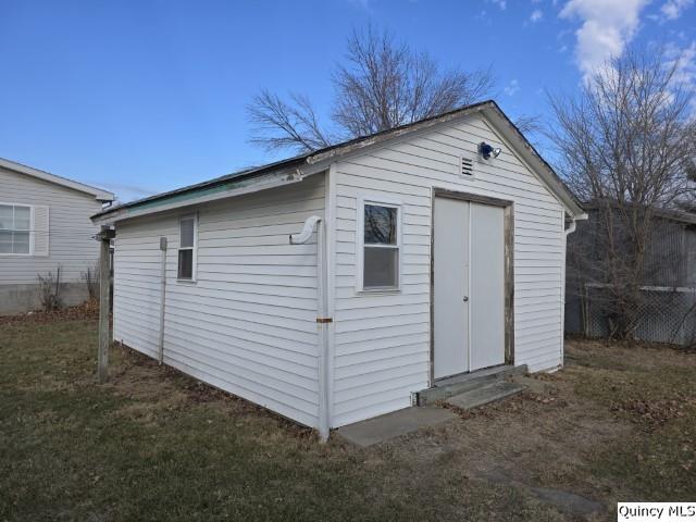 222 North Madison Street Carthage, IL 62321 - Photo 22 of 23