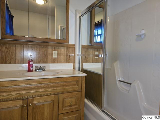 222 North Madison Street Carthage, IL 62321 - Photo 9 of 23