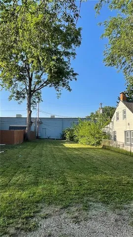 $59,900 | 208 West 81st Street, Kansas City, MO 64114