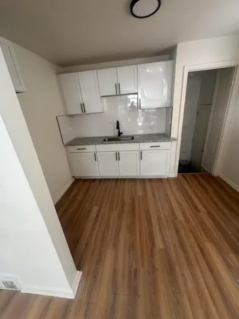 $1,450 | 18955 Hamburg Street, Detroit, MI 48205