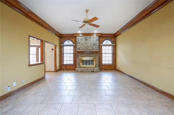 $750,000 | 4417 West 130th Street, Leawood, KS 66209