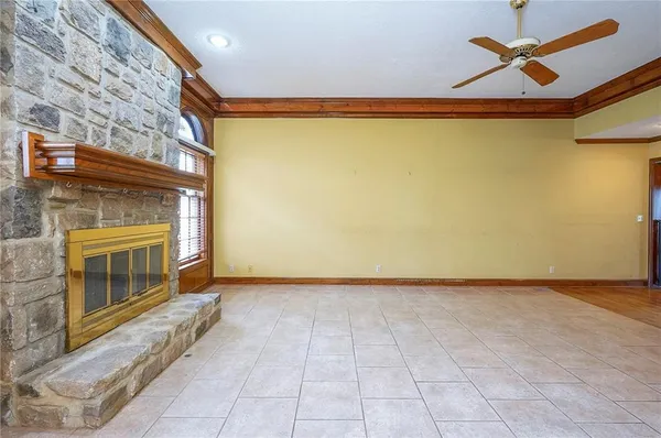 $750,000 | 4417 West 130th Street, Leawood, KS 66209