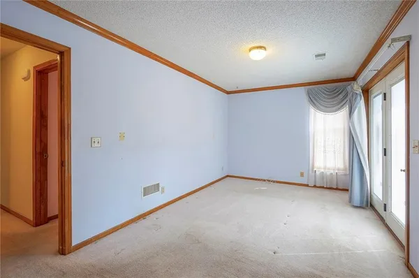 $750,000 | 4417 West 130th Street, Leawood, KS 66209