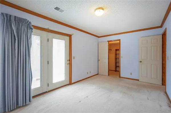 $750,000 | 4417 West 130th Street, Leawood, KS 66209