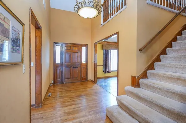 $750,000 | 4417 West 130th Street, Leawood, KS 66209