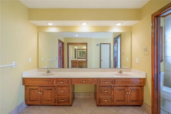 $750,000 | 4417 West 130th Street, Leawood, KS 66209
