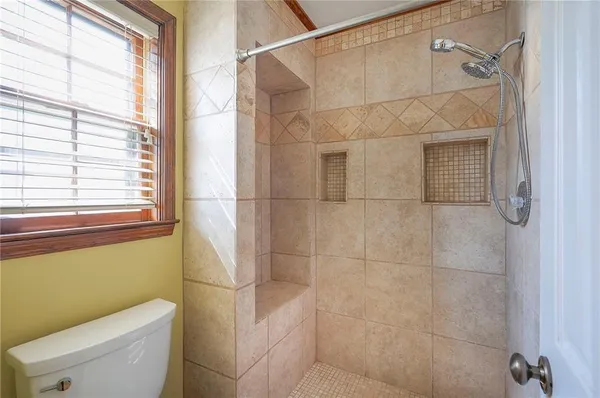 $750,000 | 4417 West 130th Street, Leawood, KS 66209