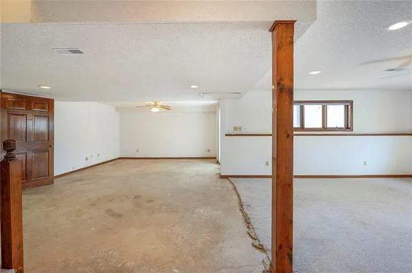 $750,000 | 4417 West 130th Street, Leawood, KS 66209