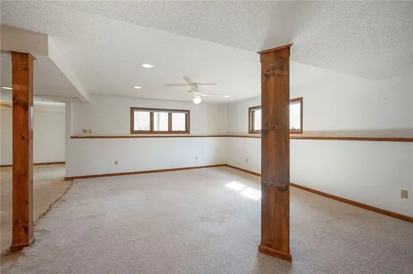 $750,000 | 4417 West 130th Street, Leawood, KS 66209