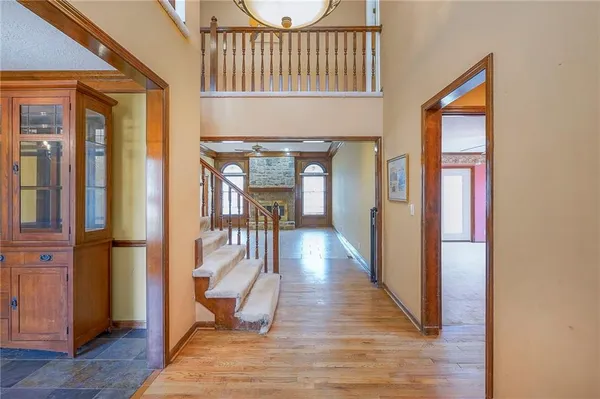 $750,000 | 4417 West 130th Street, Leawood, KS 66209