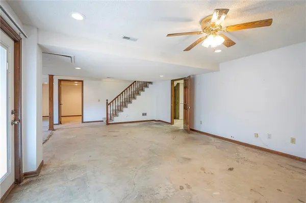 $750,000 | 4417 West 130th Street, Leawood, KS 66209