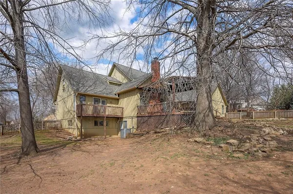 $750,000 | 4417 West 130th Street, Leawood, KS 66209