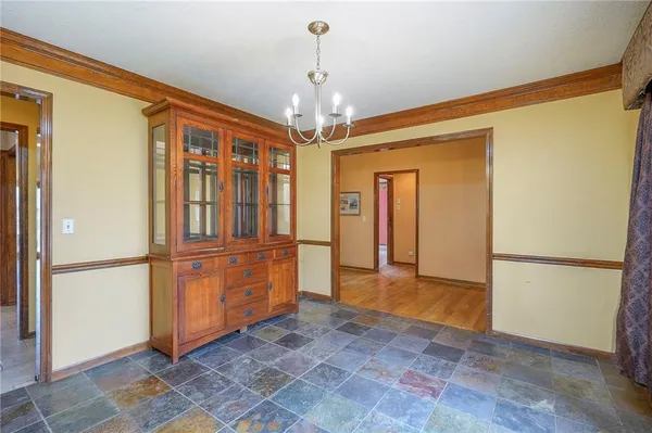 $750,000 | 4417 West 130th Street, Leawood, KS 66209