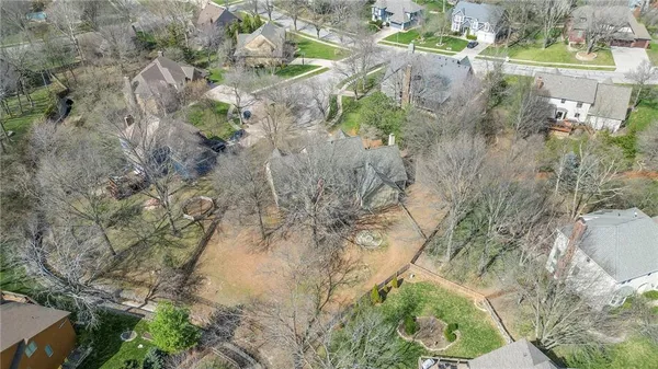 $750,000 | 4417 West 130th Street, Leawood, KS 66209