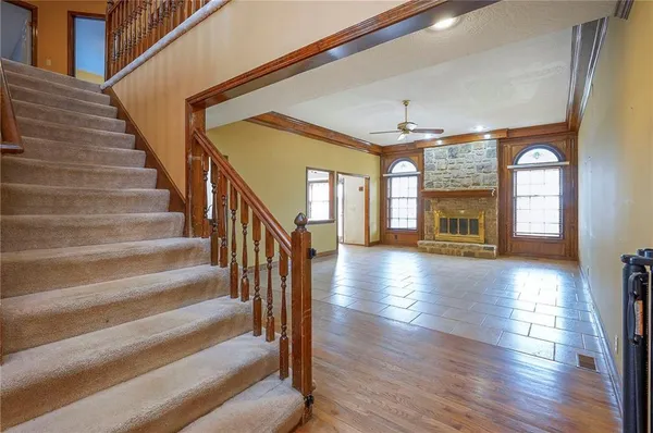 $750,000 | 4417 West 130th Street, Leawood, KS 66209