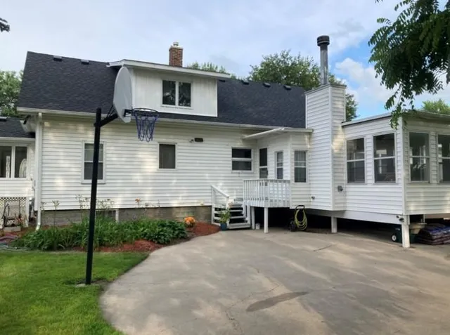 $374,900 | 508 Oak Avenue Southwest, Montgomery, MN 56069