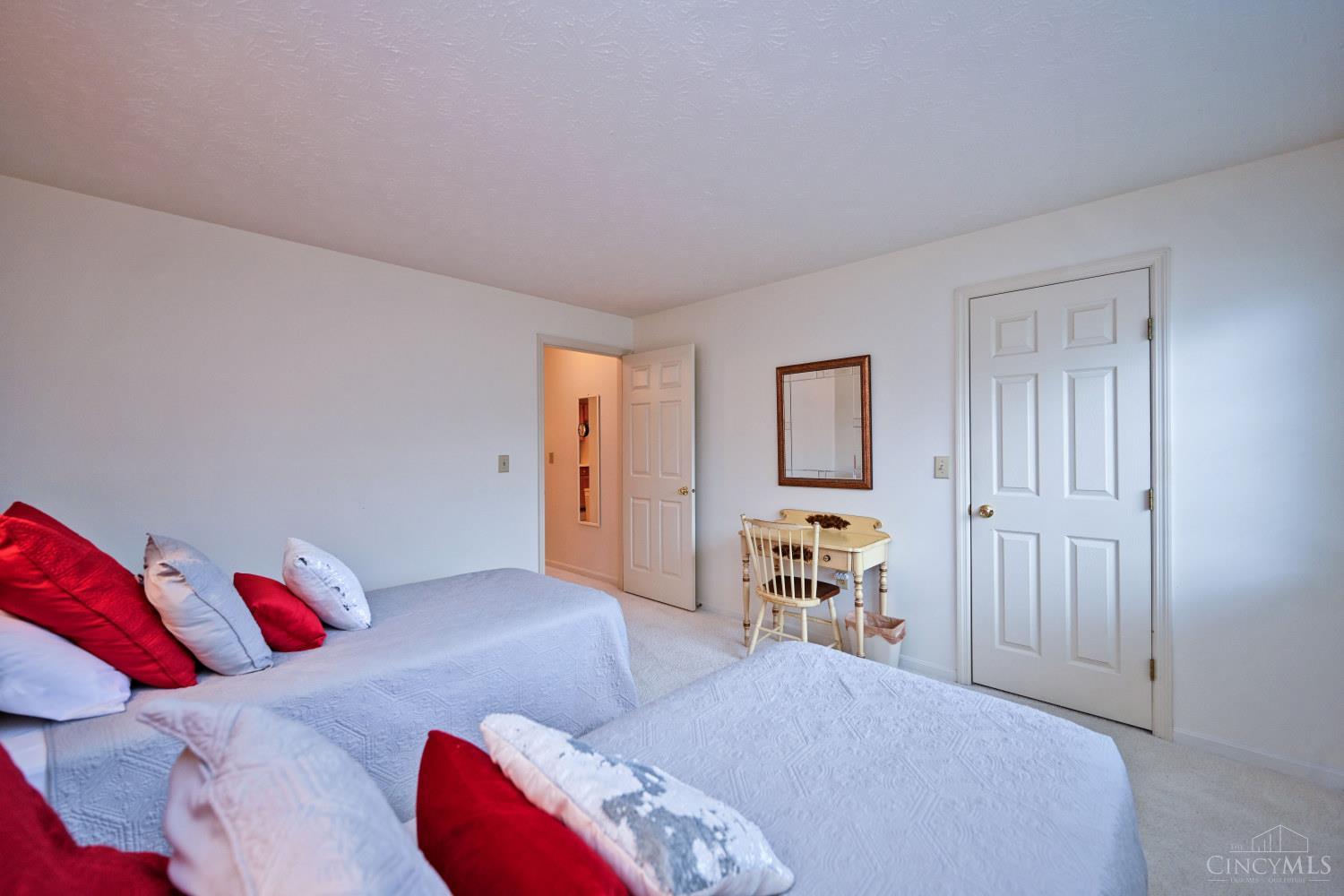 7382 Ridgepoint Drive, Unit 7 Cincinnati, OH 45230 - Photo 27 of 47 Gallery Image 27
