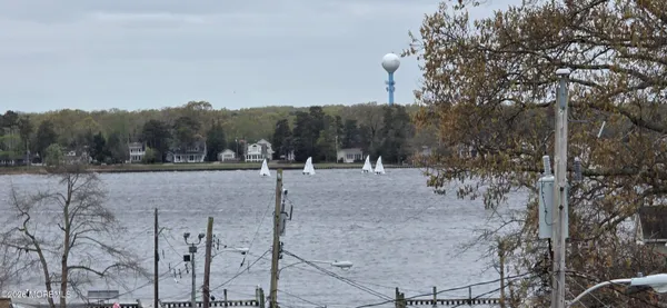 $3,900 | 30 Gladney Avenue, Toms River, NJ 08753