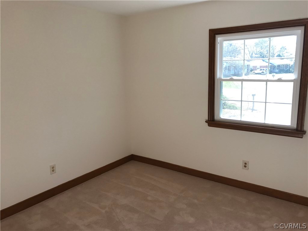 8220 Greenview Road Mechanicsville, VA 23111 - Photo 13 of 25