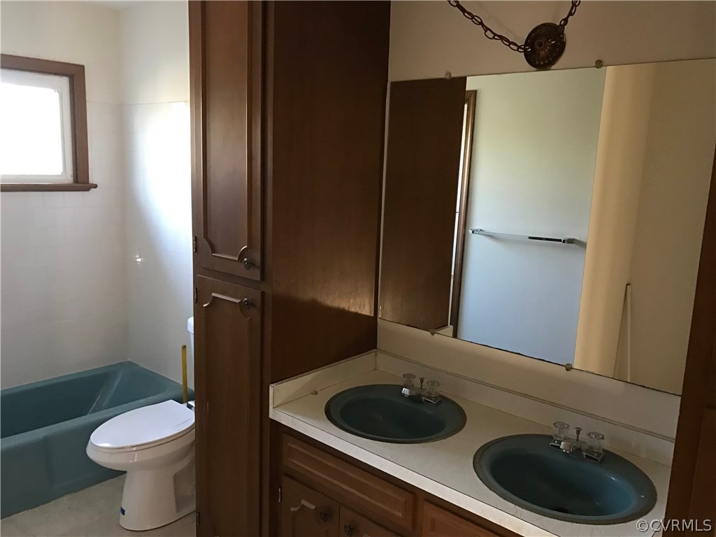 8220 Greenview Road Mechanicsville, VA 23111 - Photo 14 of 25