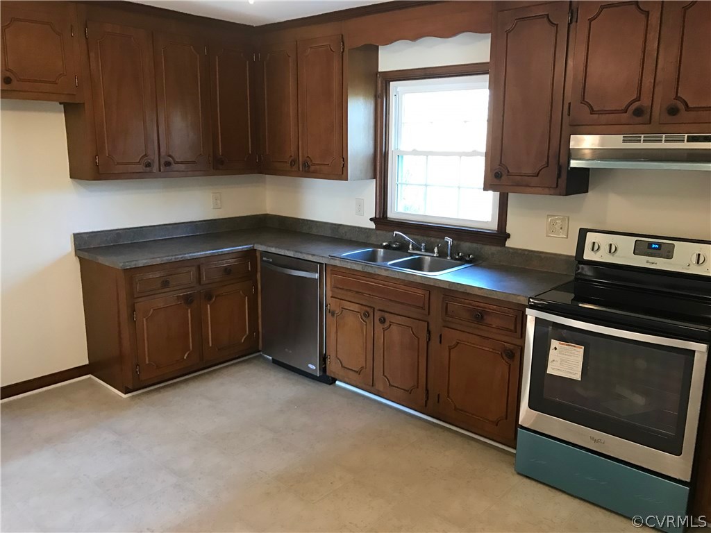 8220 Greenview Road Mechanicsville, VA 23111 - Photo 7 of 25