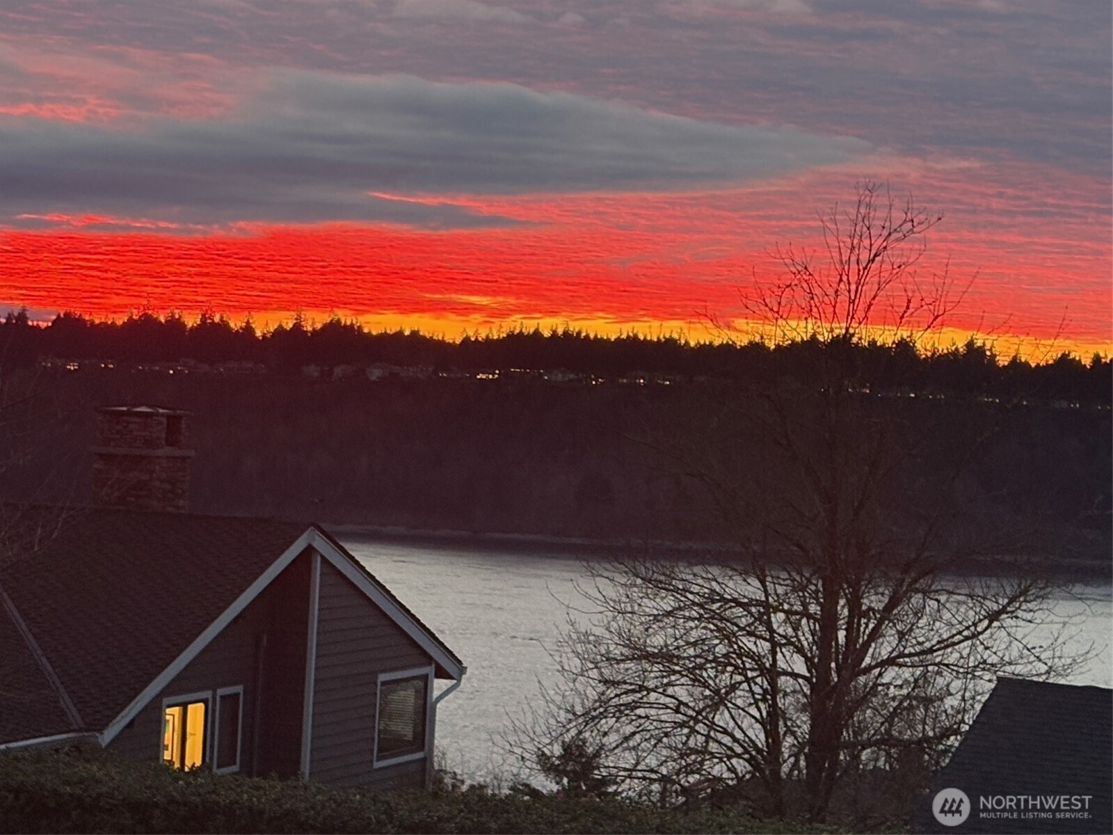 4911 Mildred Street Tacoma, WA 98407 - Photo 36 of 40 a view of balcony with furniture and a yard