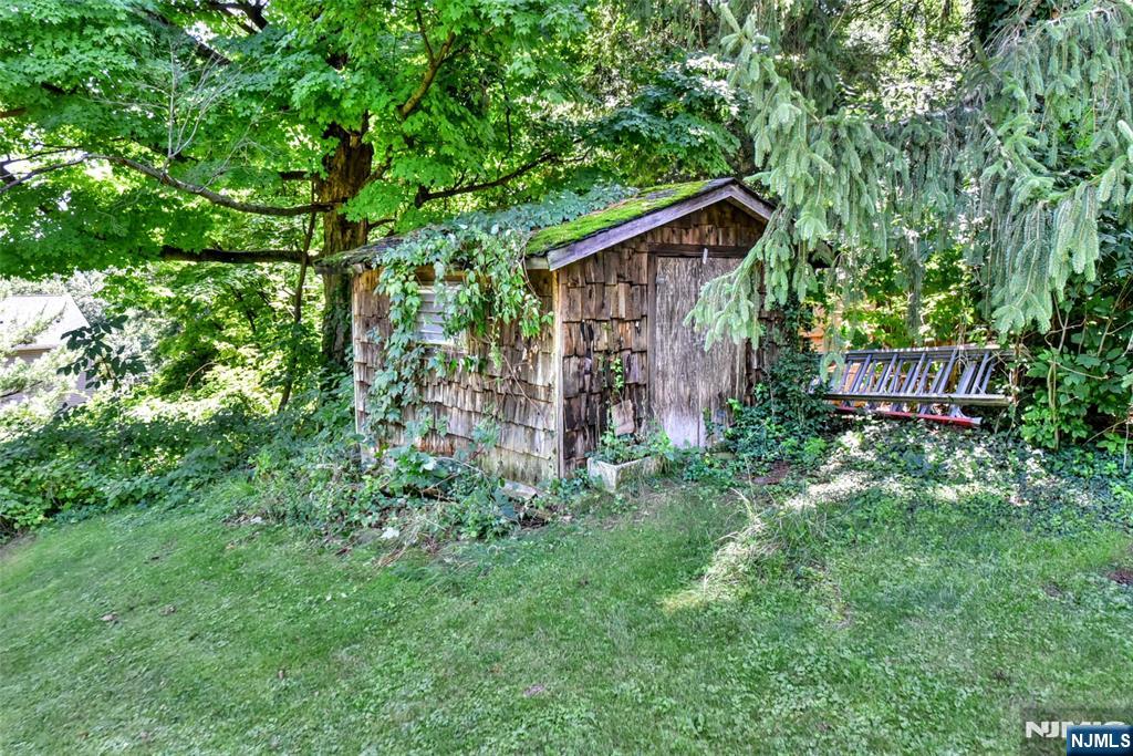 30 Center Street Butler, NJ 07405 - Photo 32 of 38 Gallery Image 32
