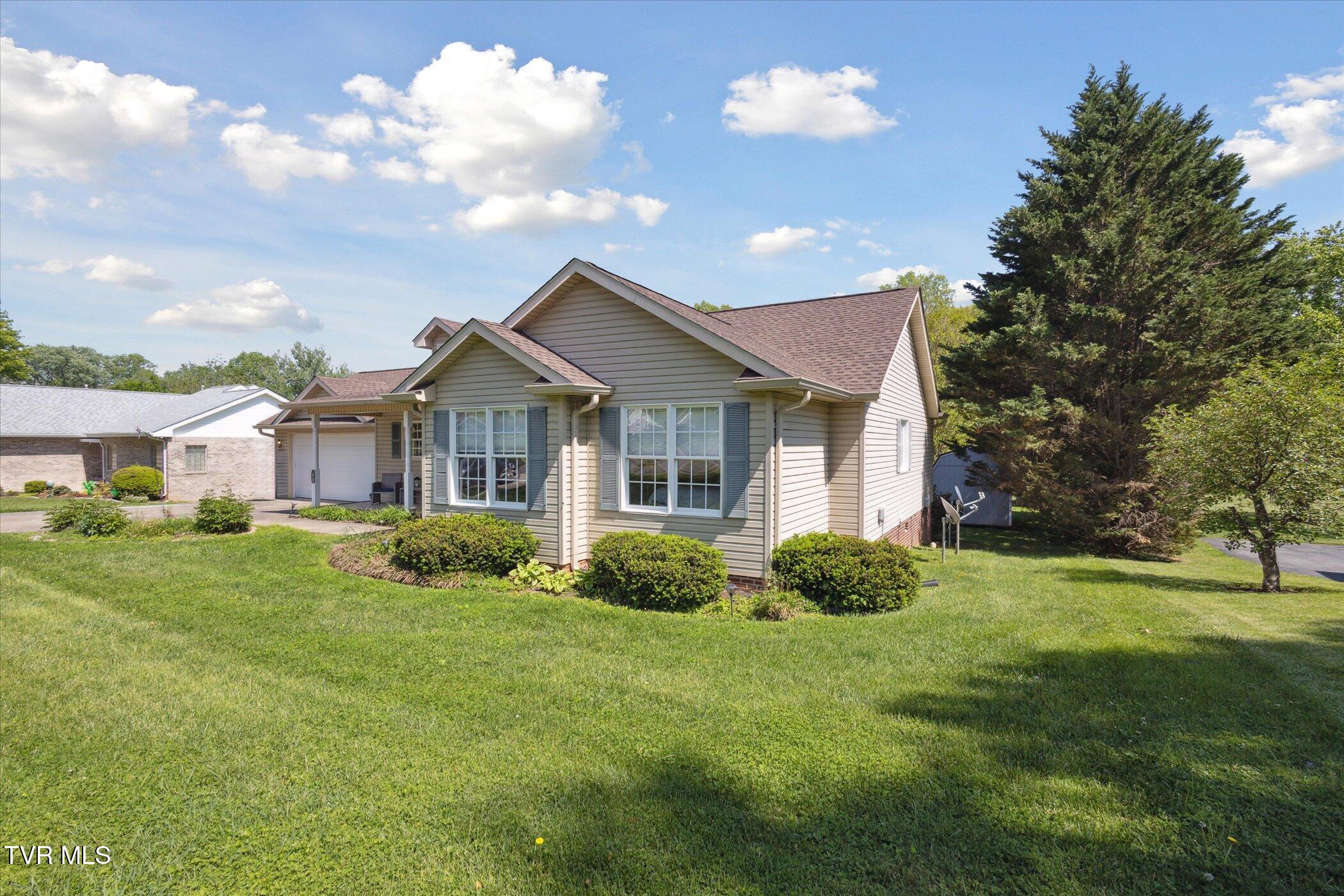 2905 Antioch Road Johnson City, TN 37604 - Photo 3 of 35 04-2905-Antioch-Rd-Johnson-City-TN-37604