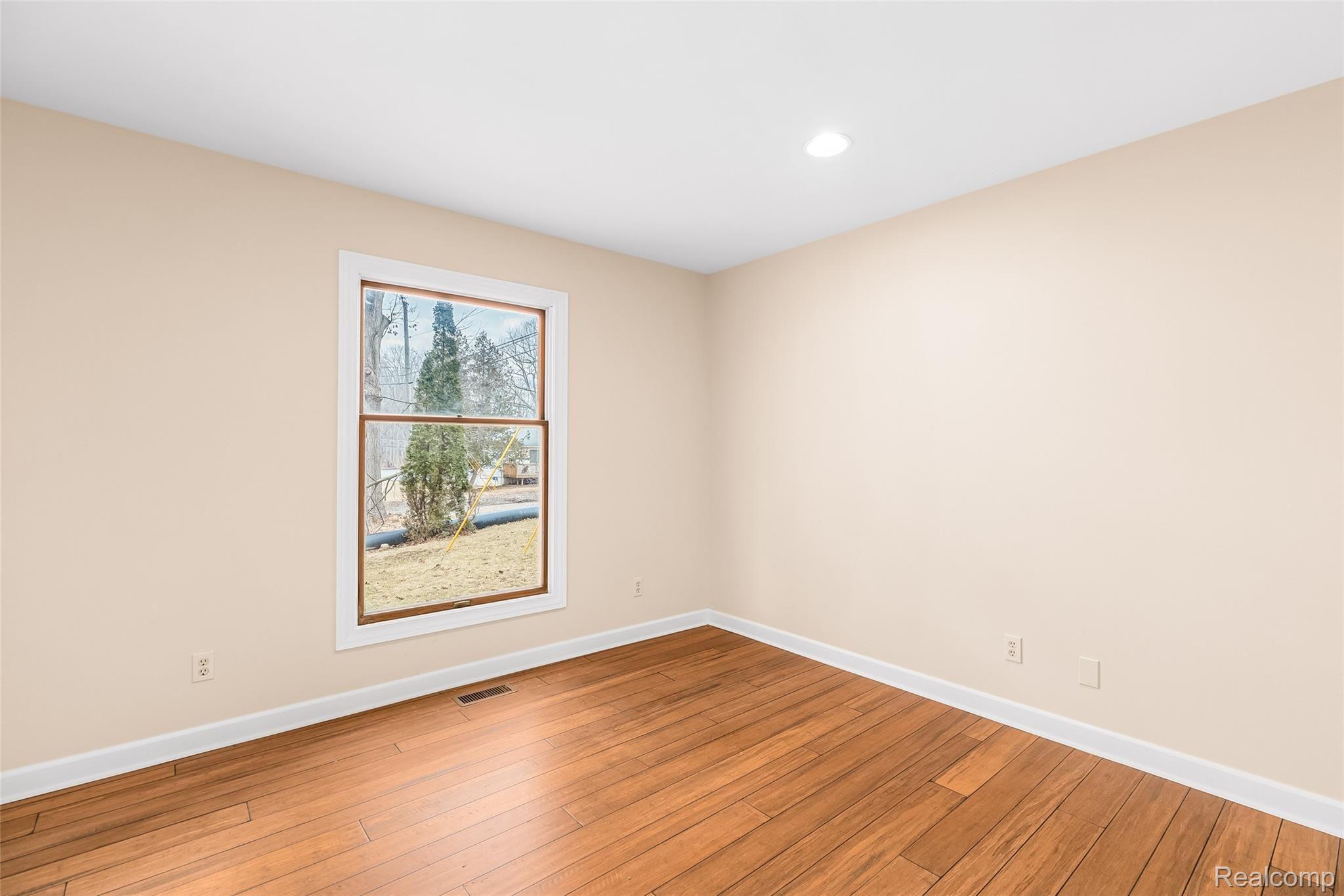 48380 West 9 Mile Road Novi, MI 48374 - Photo 14 of 32 48380 9 Mile Road