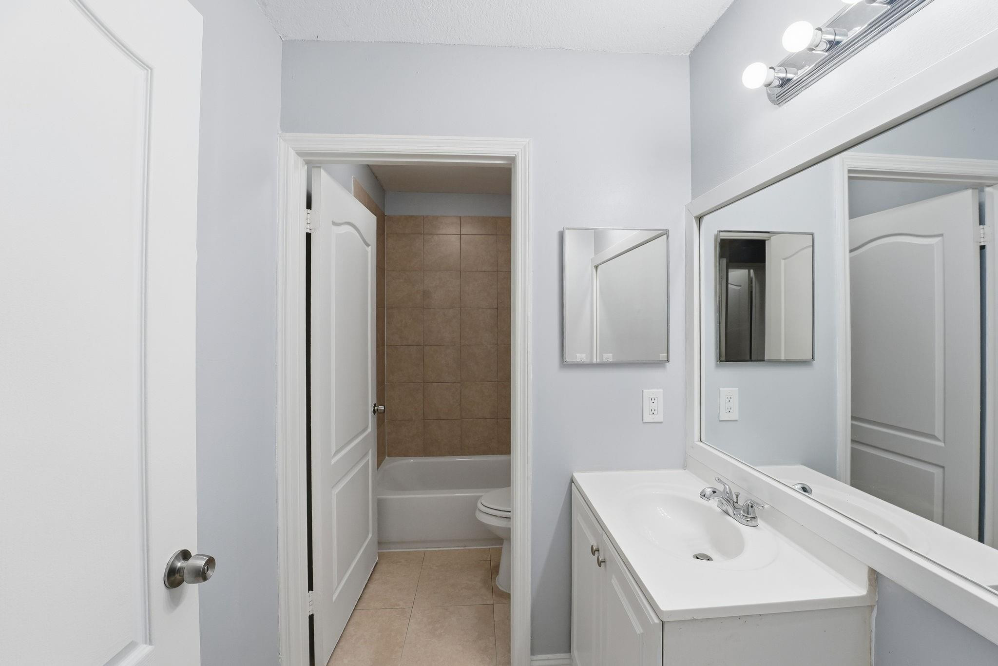 11242 Southwest 64th Lane Miami, FL 33173 - Photo 27 of 35 Photo 27