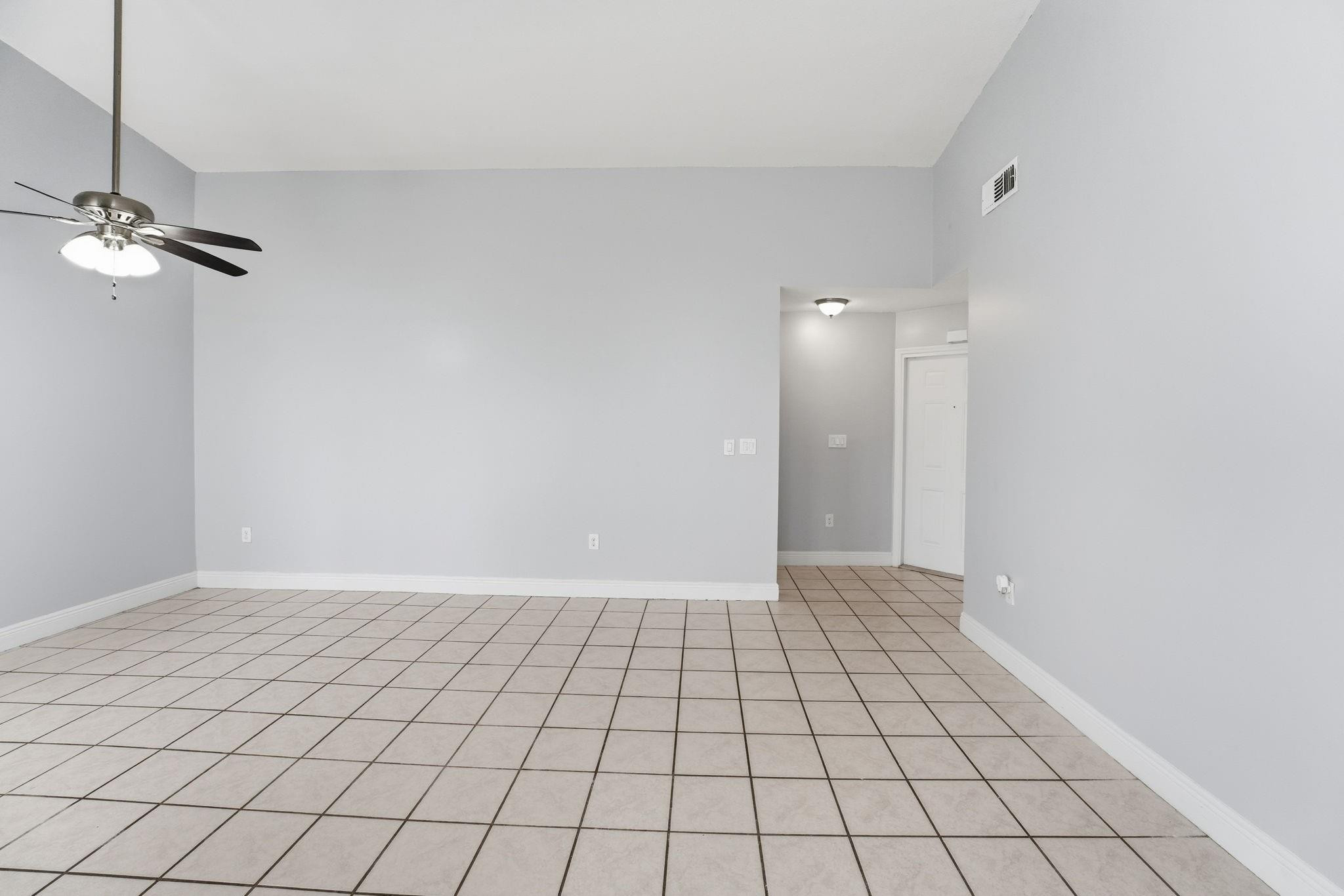 11242 Southwest 64th Lane Miami, FL 33173 - Photo 8 of 35 Photo 8