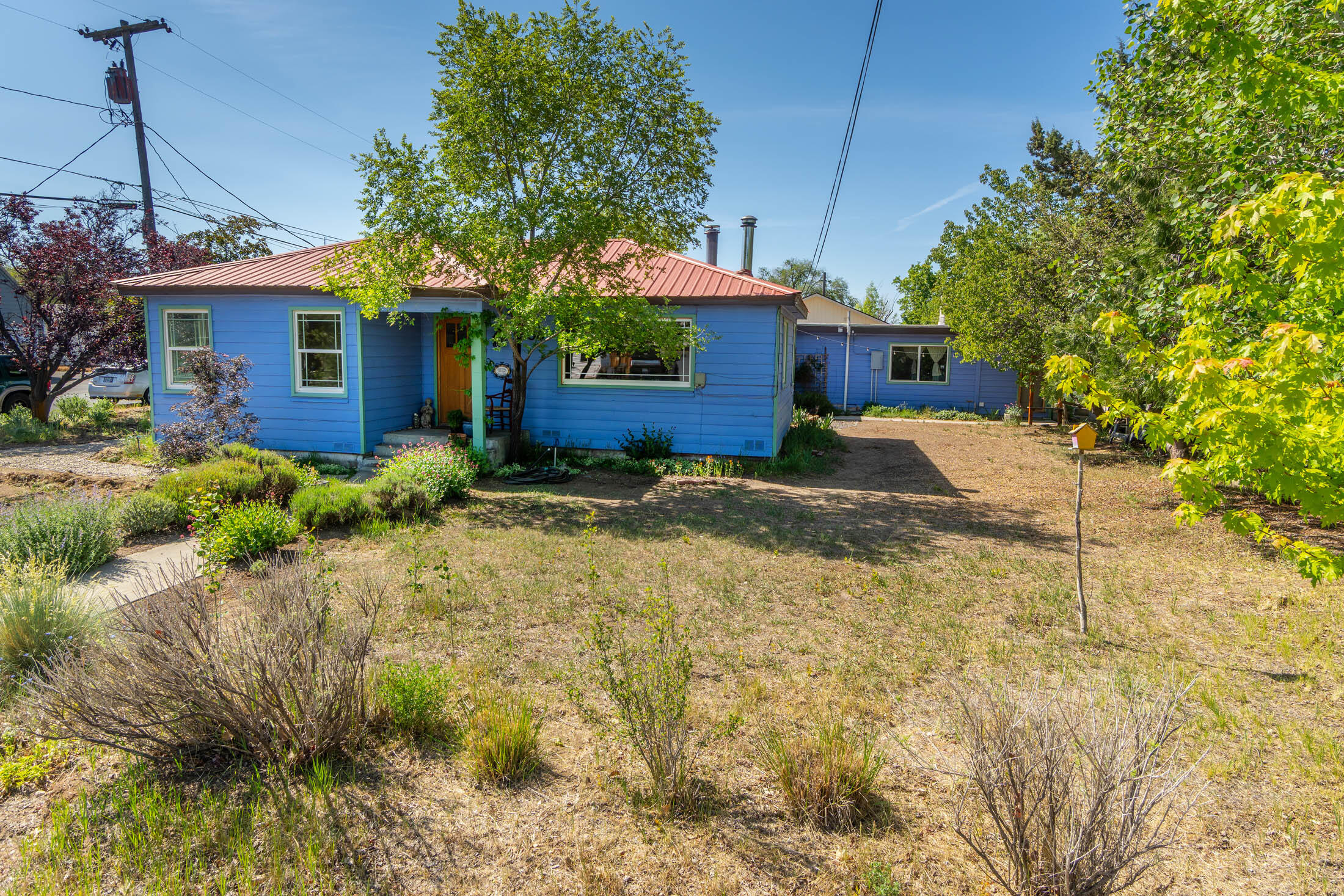 1808 Southwest Kalama Avenue Redmond, OR 97756 - Photo 2 of 22 1808 SW Kalama Ave_0098
