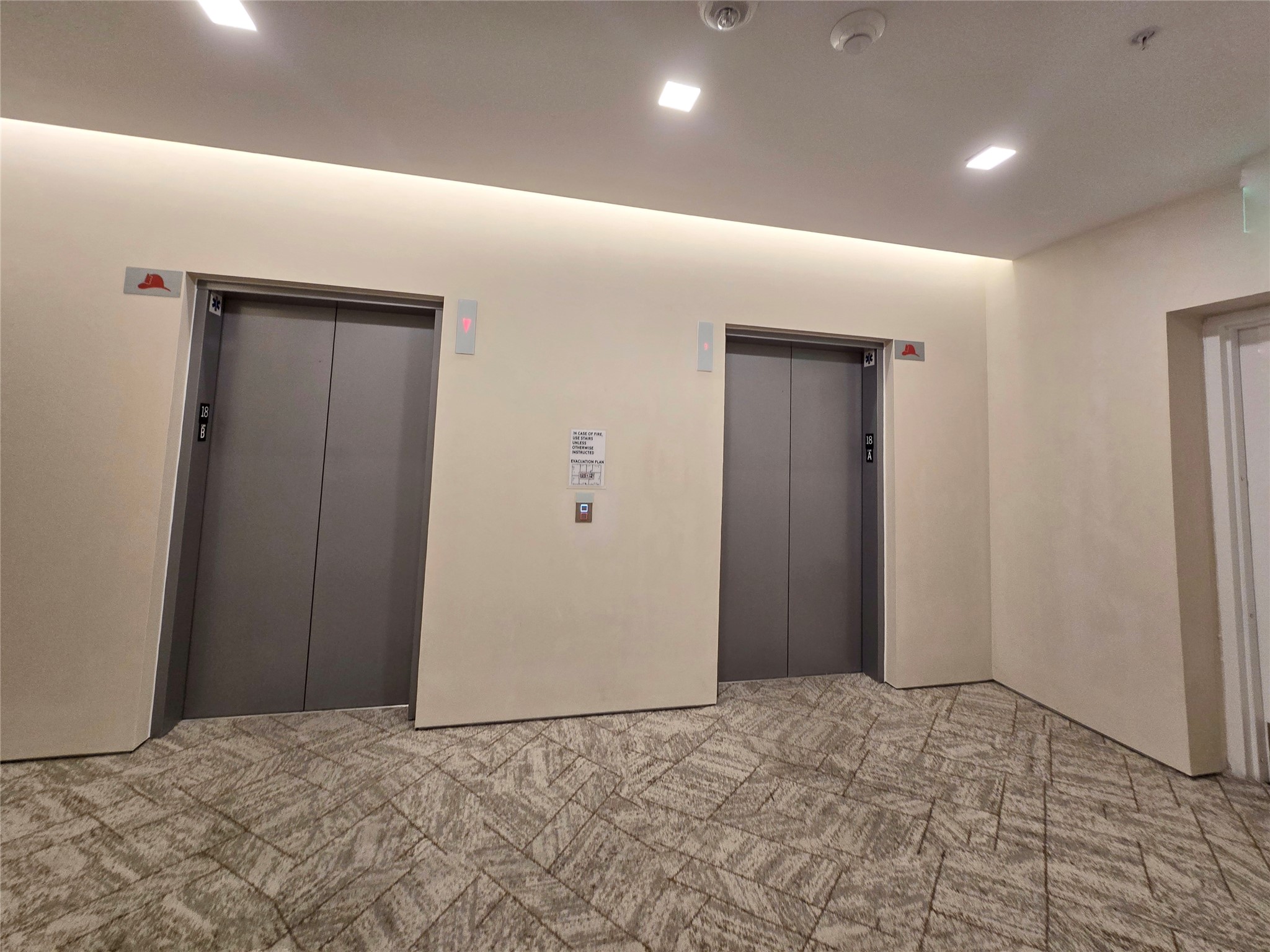 313 West 17th Street, Unit 1802 Austin, TX 78701 - Photo 18 of 24 a view of hallway