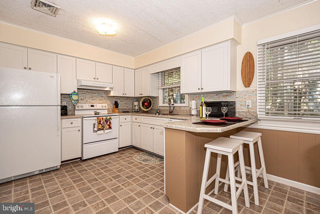 13 Harpoon Road Ocean Pines, MD 21811 - Photo 4 of 44 Breakfast area