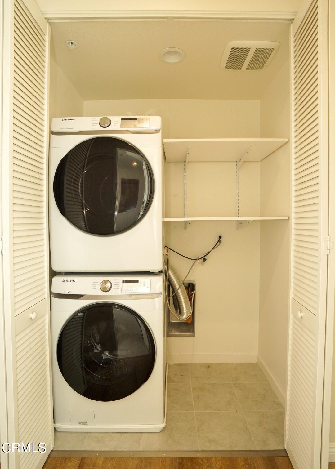 1063 Canal Street Oxnard, CA 93035 - Photo 18 of 32 a utility room with dryer and washer