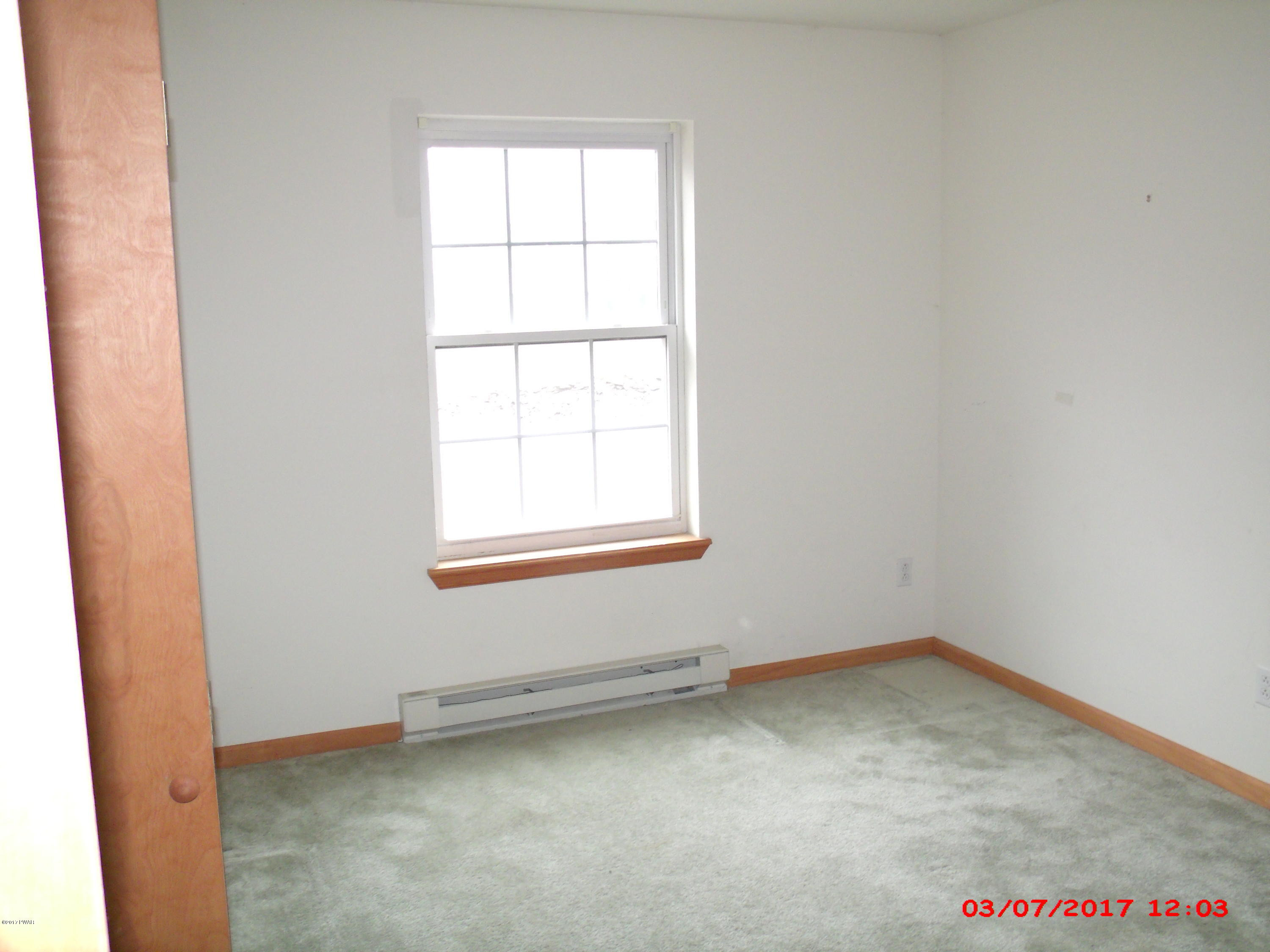 746 Mallard Lane Bushkill, PA 18324 - Photo 18 of 24