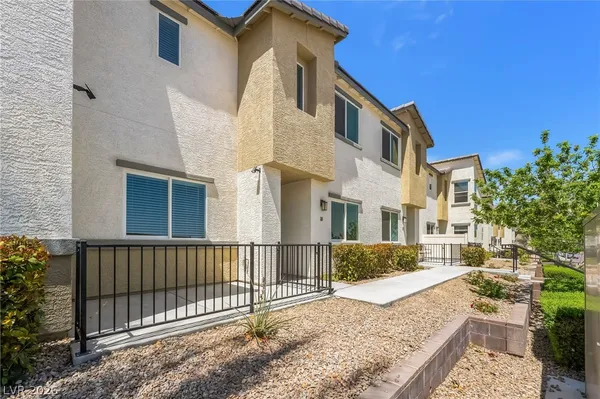 $2,200 | 12184 Mojave Gold Road, Unit 2, Las Vegas, NV 89183