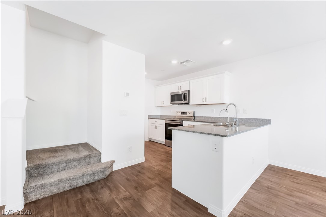 12184 Mojave Gold Road, Unit 2 Las Vegas, NV 89183 - Photo 8 of 23