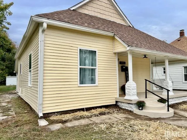 $159,900 | 945 Morey Street, Clinton, IN 47842