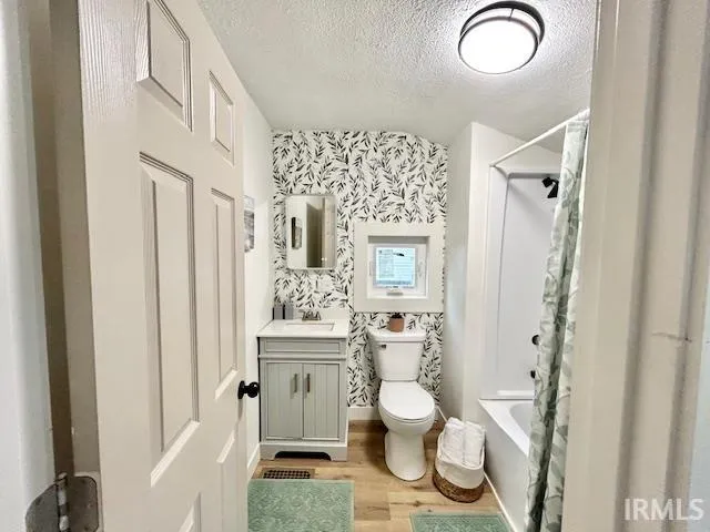 $159,900 | 945 Morey Street, Clinton, IN 47842