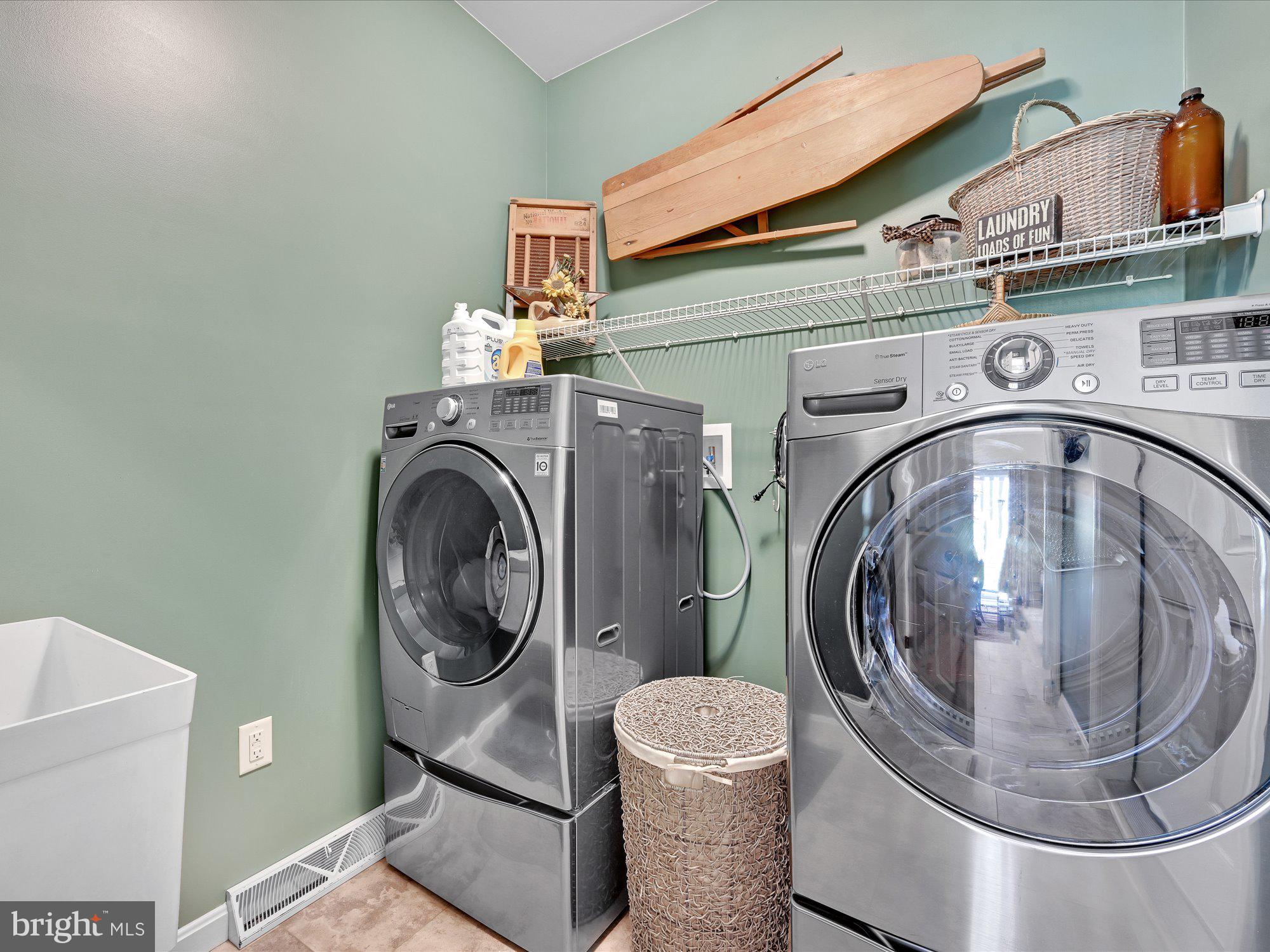 1324 West Ridge Road Elizabethtown, PA 17022 - Photo 20 of 41 Laundry