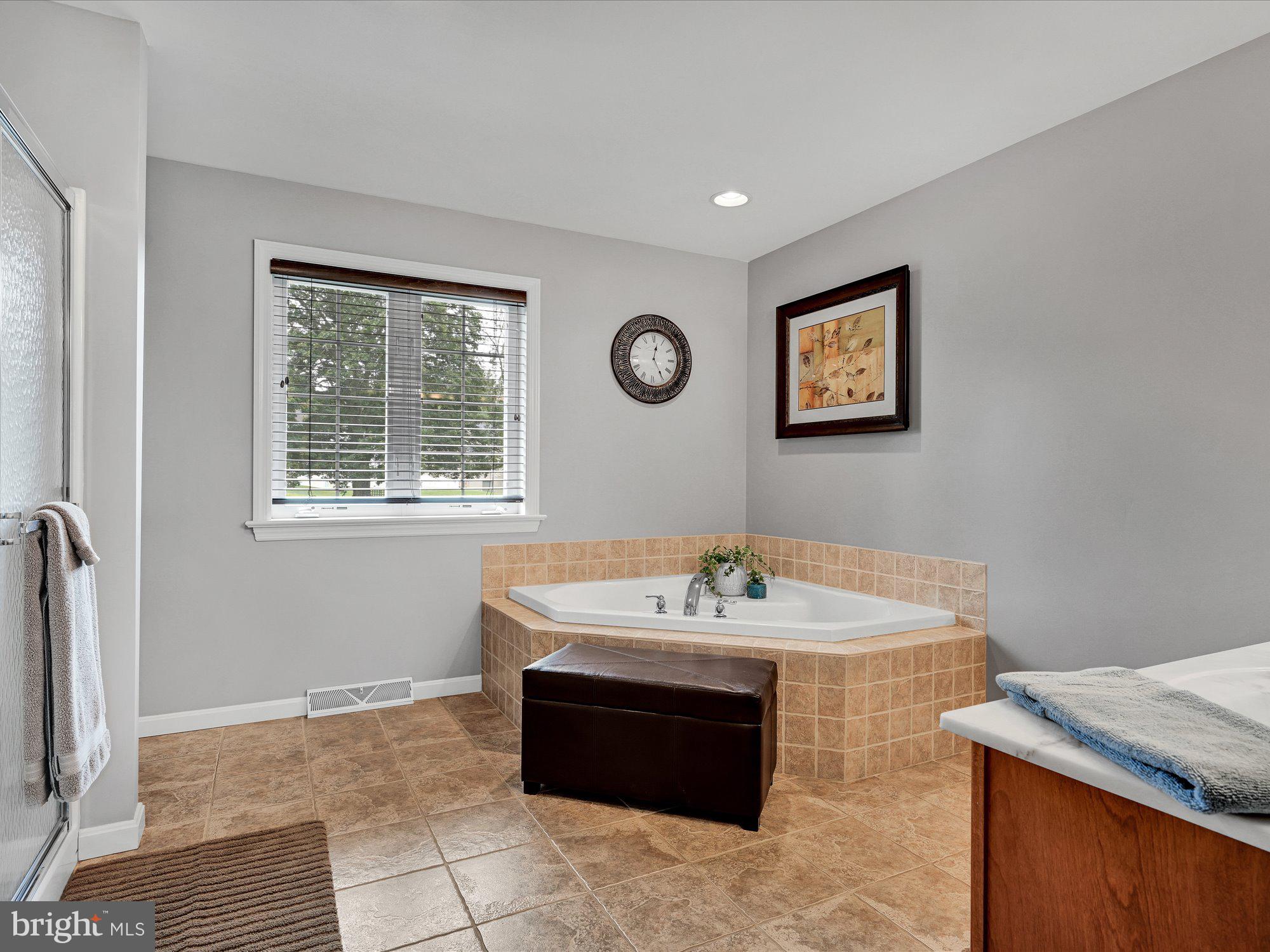 1324 West Ridge Road Elizabethtown, PA 17022 - Photo 23 of 41 Primary Bath