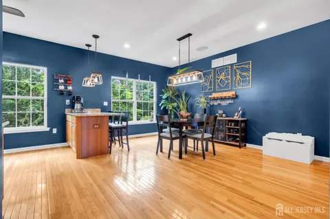 $575,000 | 20 Russell Court, Old Bridge, NJ 07747