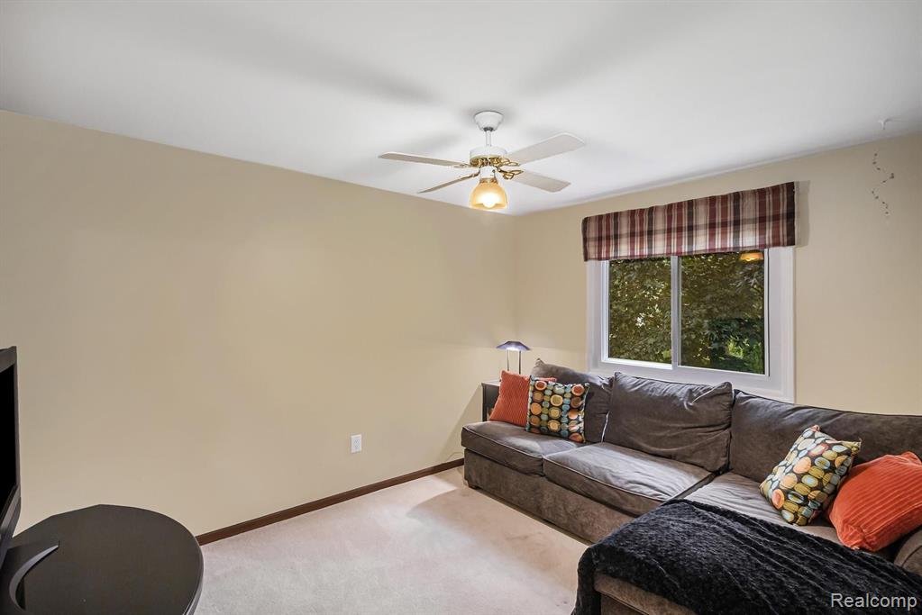 2991 Mohawk Lane Rochester Hills, MI 48306 - Photo 23 of 33