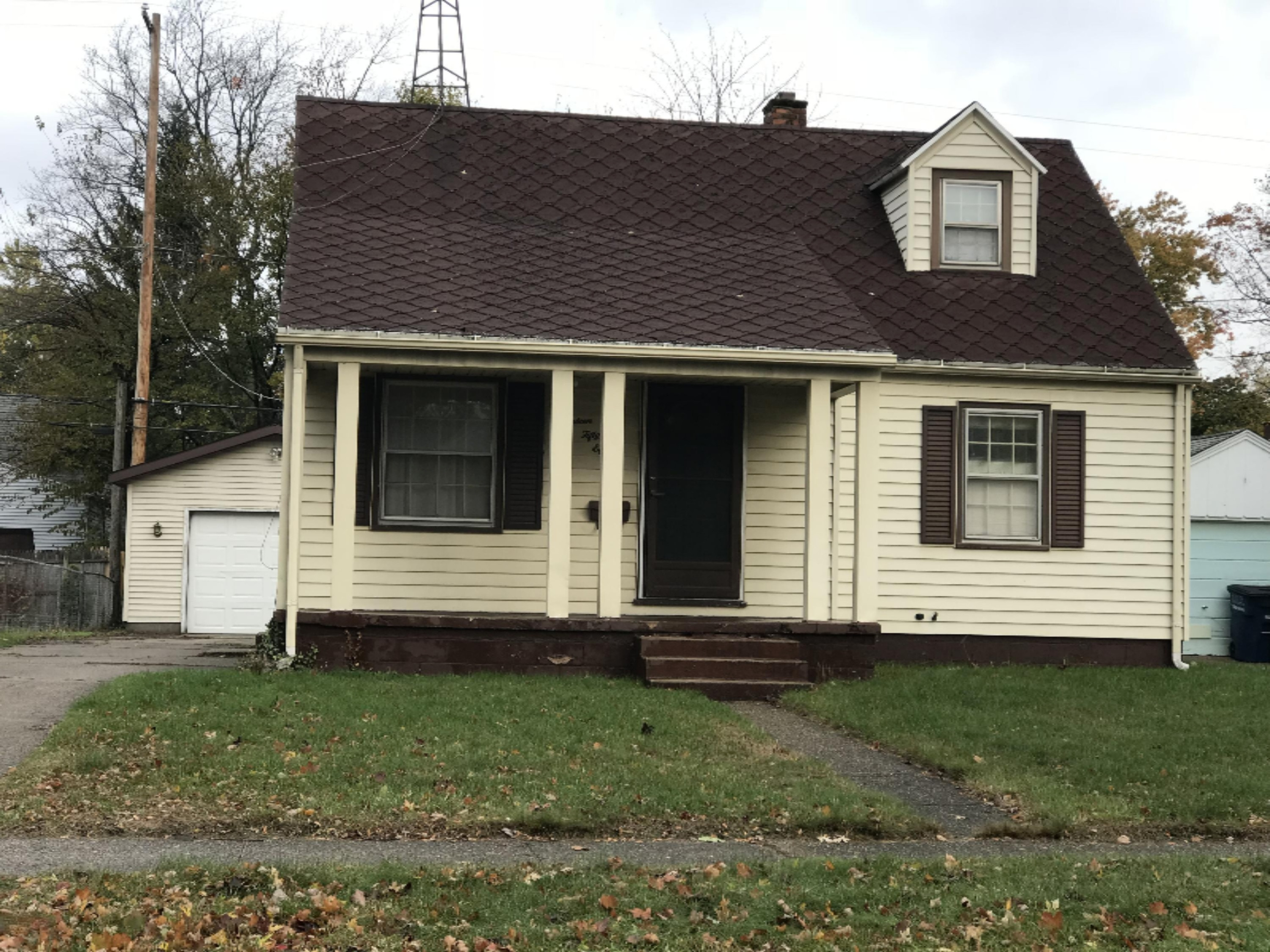 1358 Princeton Road Muskegon, MI 49441 - Photo 1 of 15 IMG_5512