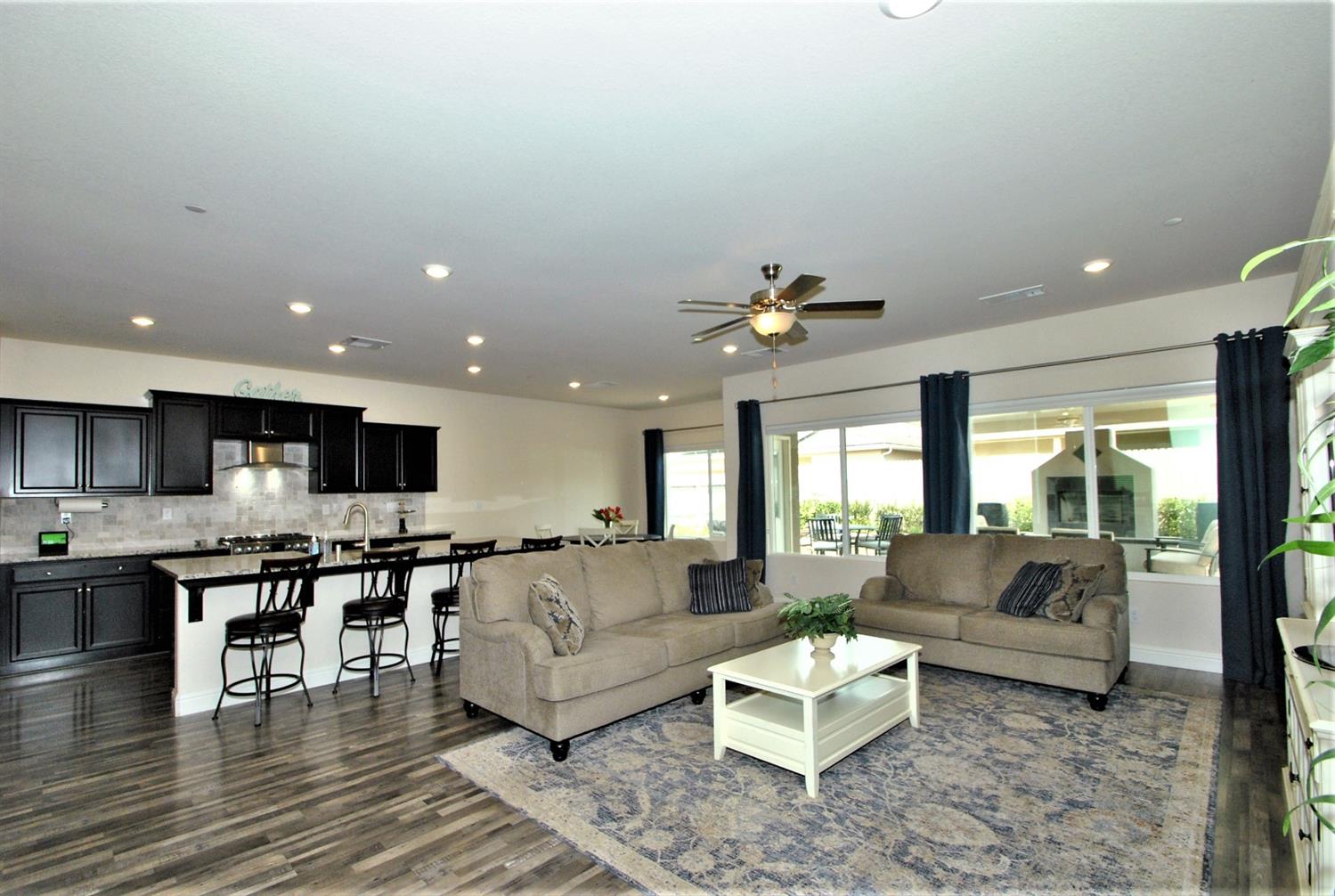535 Cascade Way Madera, CA 93636 - Photo 10 of 35 Gallery Image 10